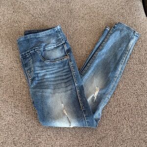 Rock & Republic Fever Pull on Jeans Size 6
